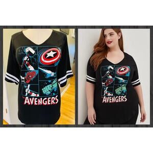 Torrid 00 (size 10) Marvel Comics Avengers Football Stripe Punk Tunic T‎ Shirt
